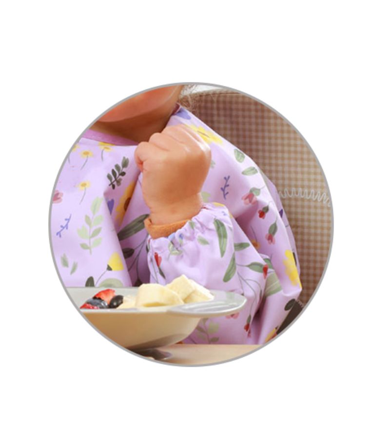 Αδιάβροχη σαλιάρα με μακρύ μανίκι BABYONO 6m+ Garden BN1476-01