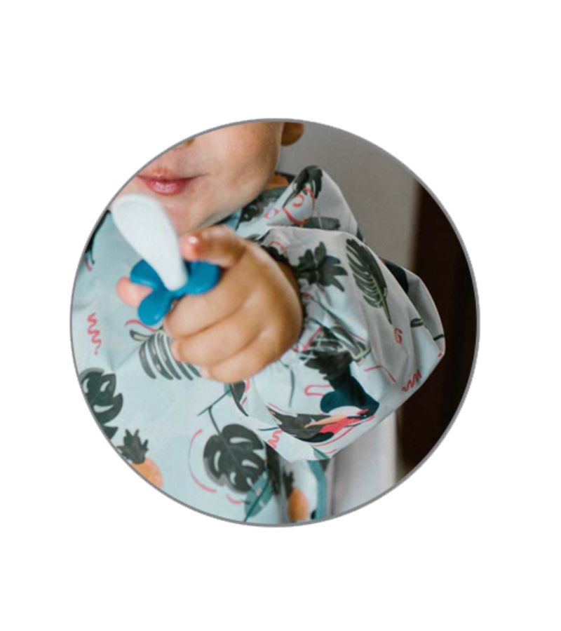 Αδιάβροχη σαλιάρα με μακρύ μανίκι BABYONO 6m+ Toucans BN1476-02