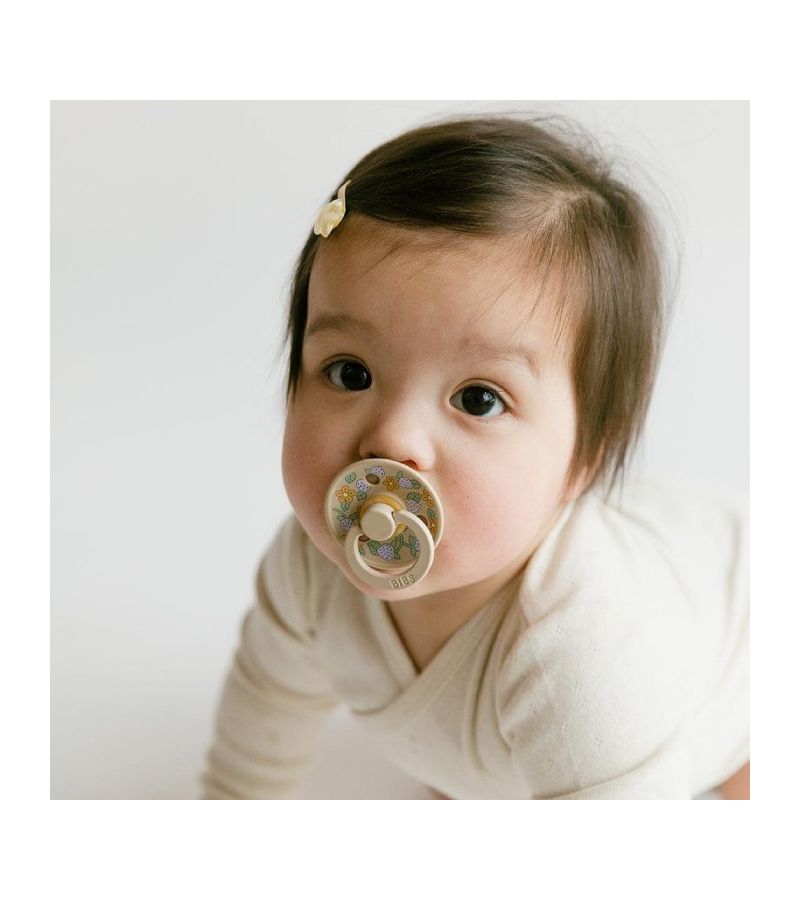 Πιπίλες BIBS x LIBERTY 2τμχ Latex Strawberries and Cream - Ivory 6+ μηνών 12019102